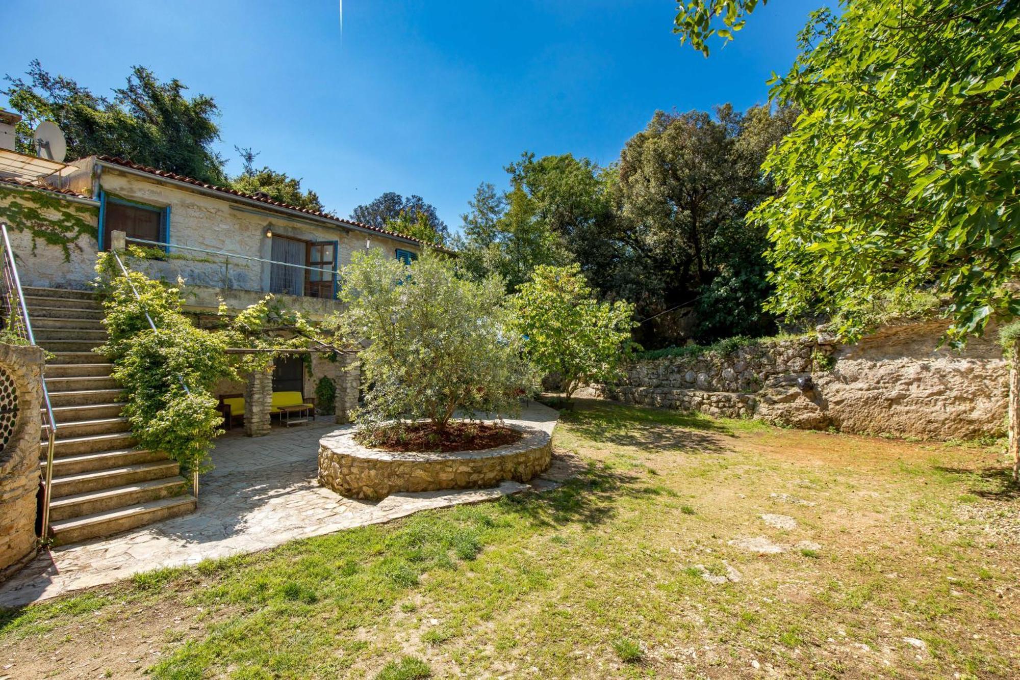 Holiday House Cave Romana Pula Exterior foto